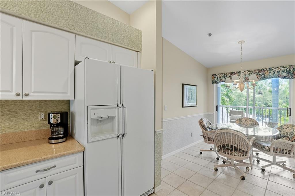 8655 Naples Heritage DR Unit: 3-324