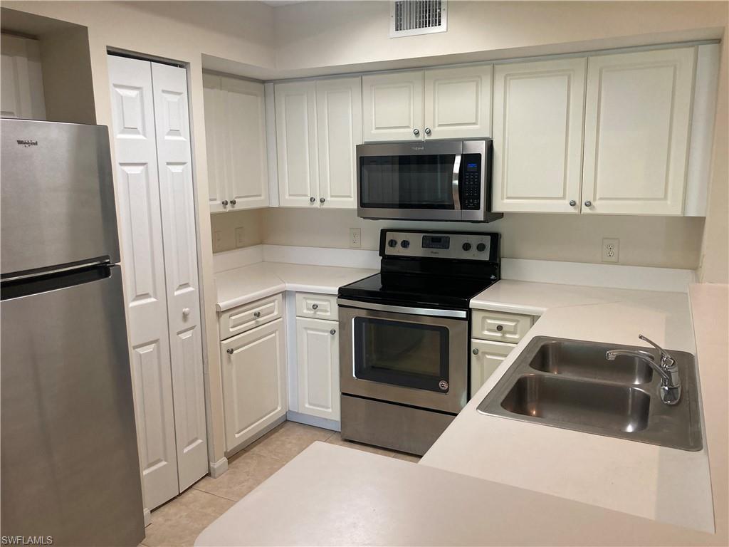 1210 Wildwood Lakes BLVD # 202