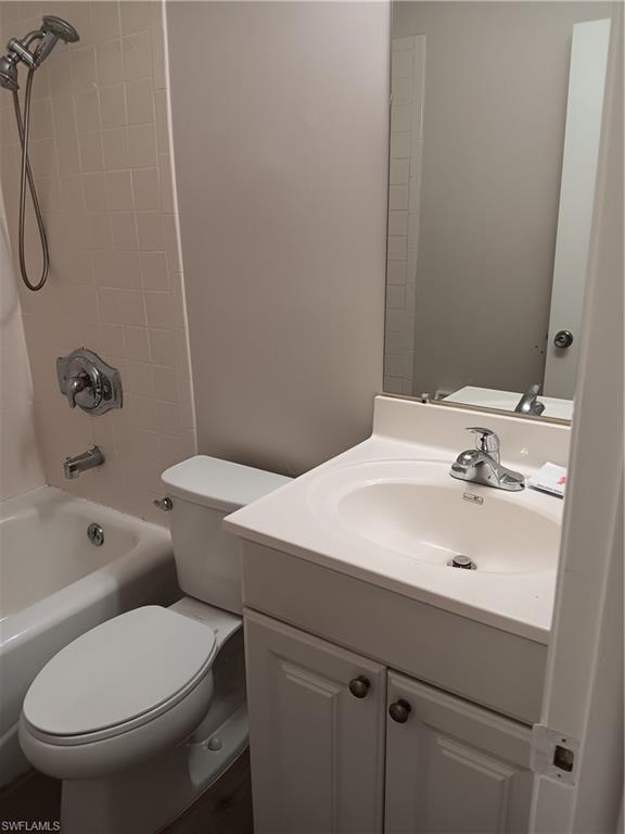 3325 Airport RD N # H7