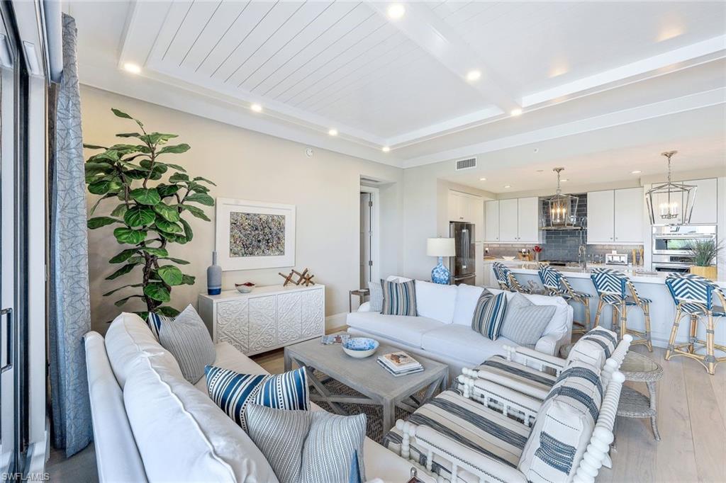 1135 3rd AVE S # 319