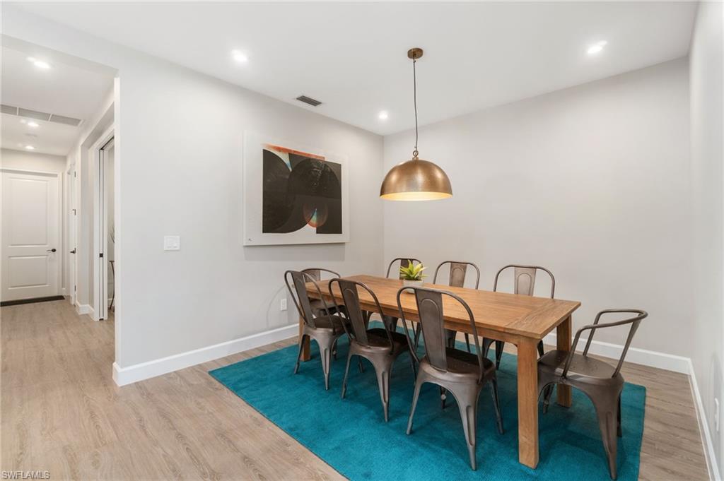 8021 Calle Canovas CT