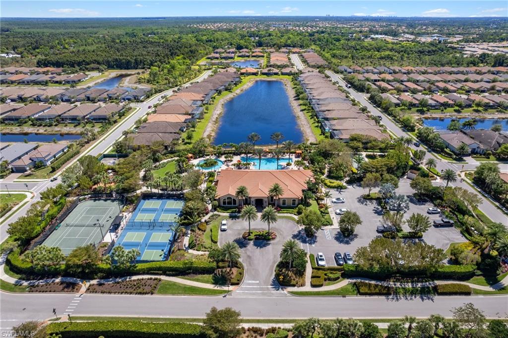 8021 Calle Canovas CT