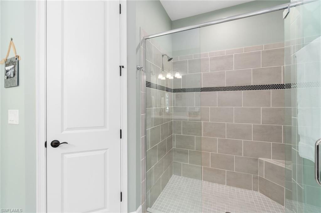 8021 Calle Canovas CT