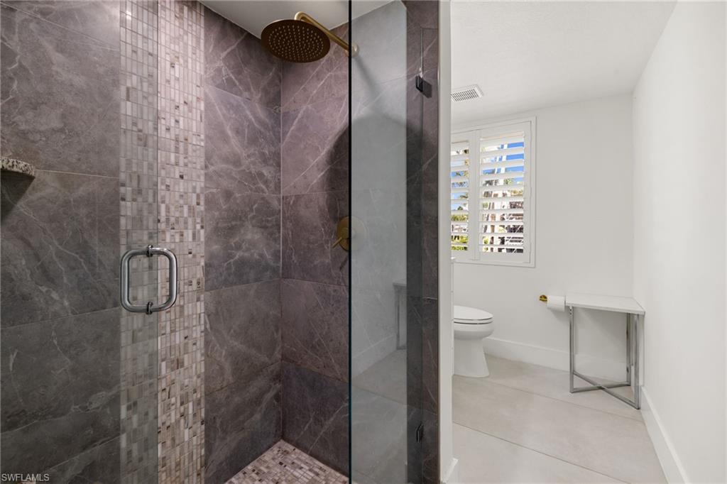 175 5th Avenue S # 204