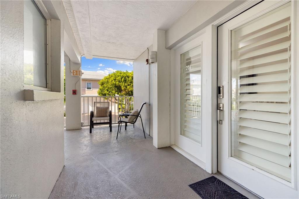 175 5th Avenue S # 204