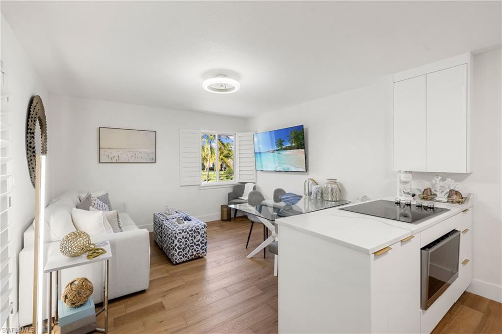 175 5th Avenue S # 204