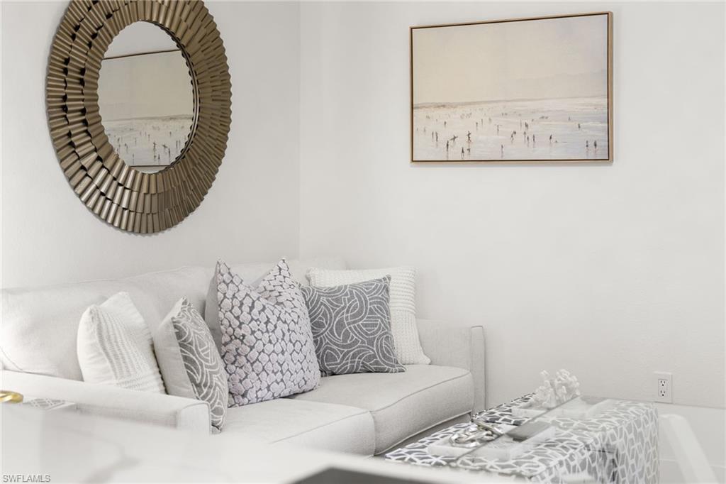 175 5th Avenue S # 204