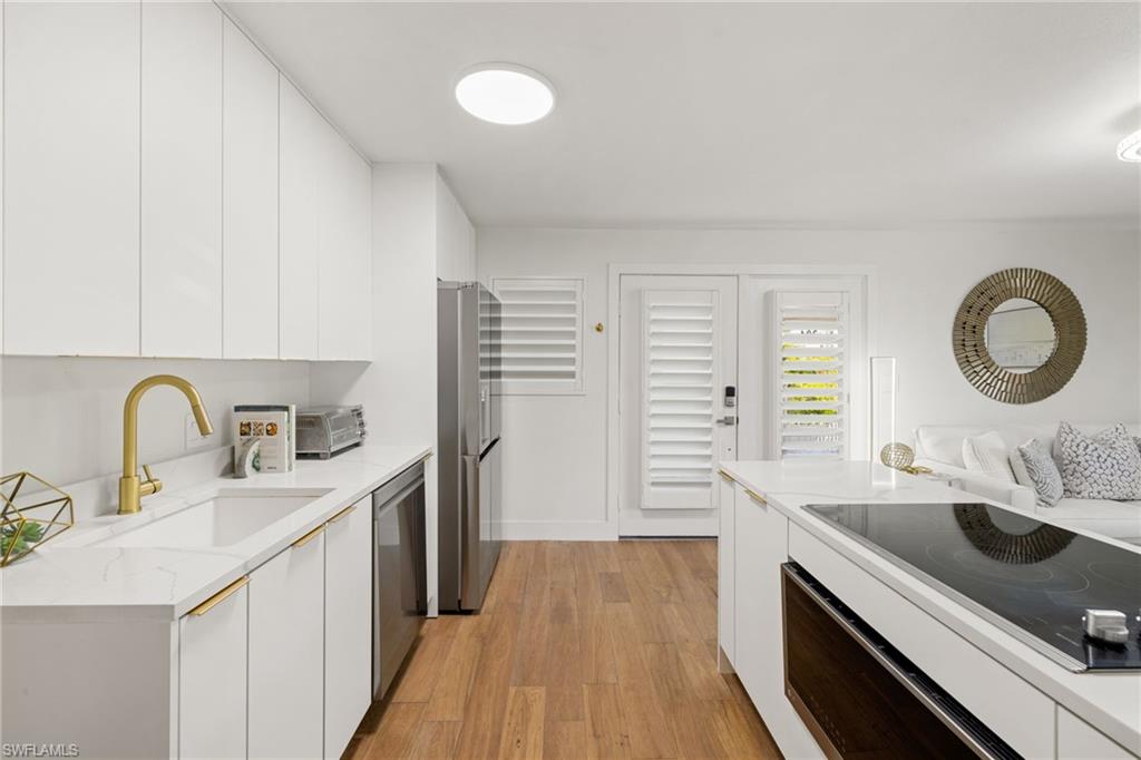 175 5th Avenue S # 204