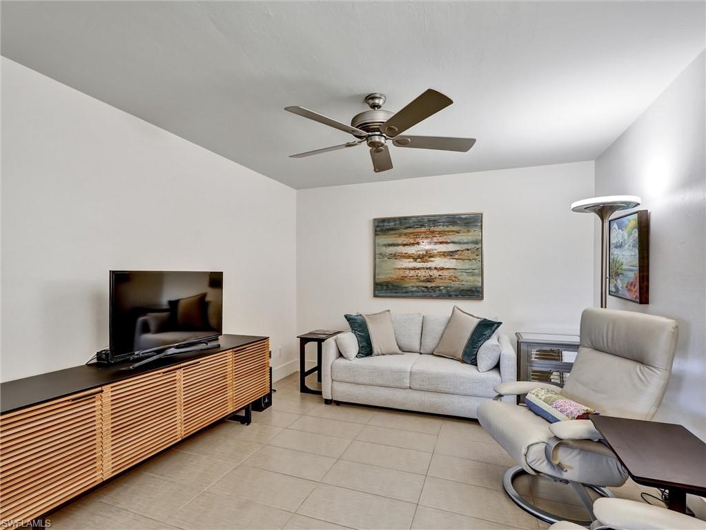 457 Country Hollow CT # A201