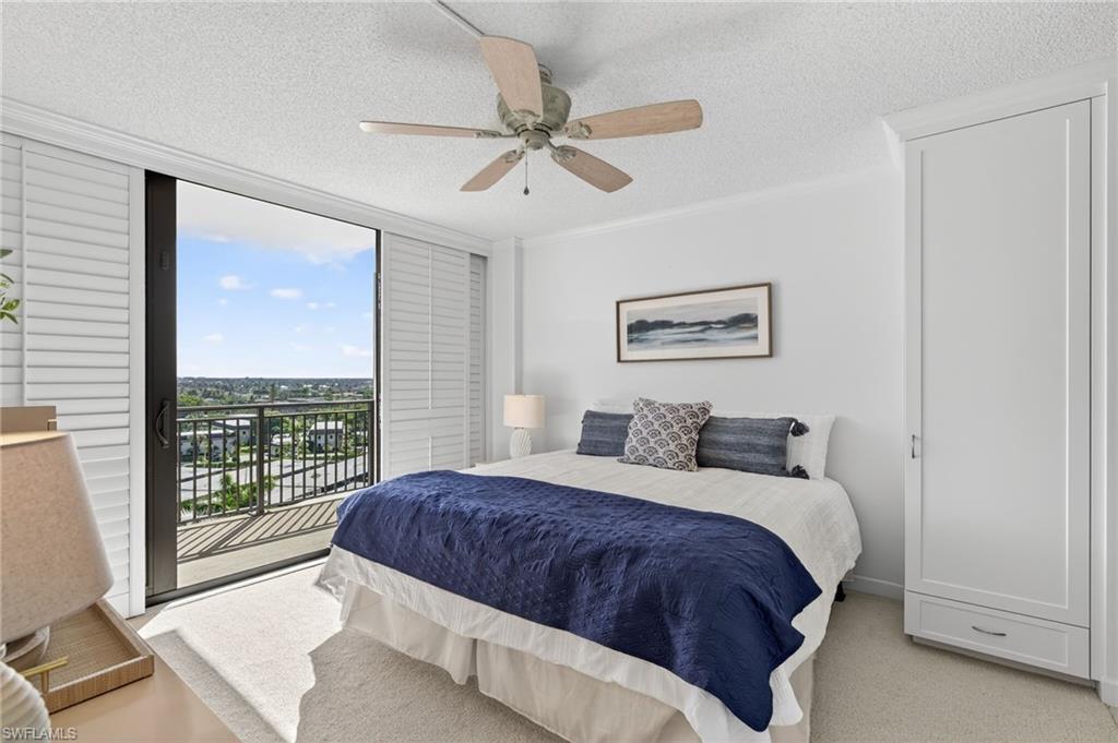 180 Seaview CT # 1002, MARCO ISLAND Unit: 1002