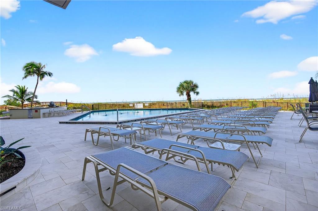 180 Seaview CT # 1002, MARCO ISLAND Unit: 1002