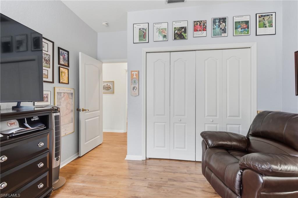 189 Skipping Stone LN, NAPLES