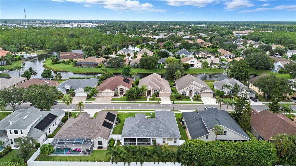 189 Skipping Stone LN, NAPLES