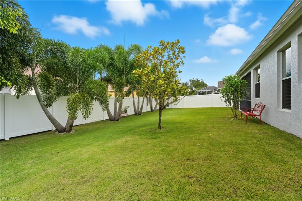 189 Skipping Stone LN, NAPLES