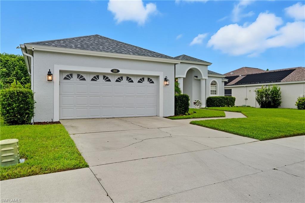 189 Skipping Stone LN, NAPLES