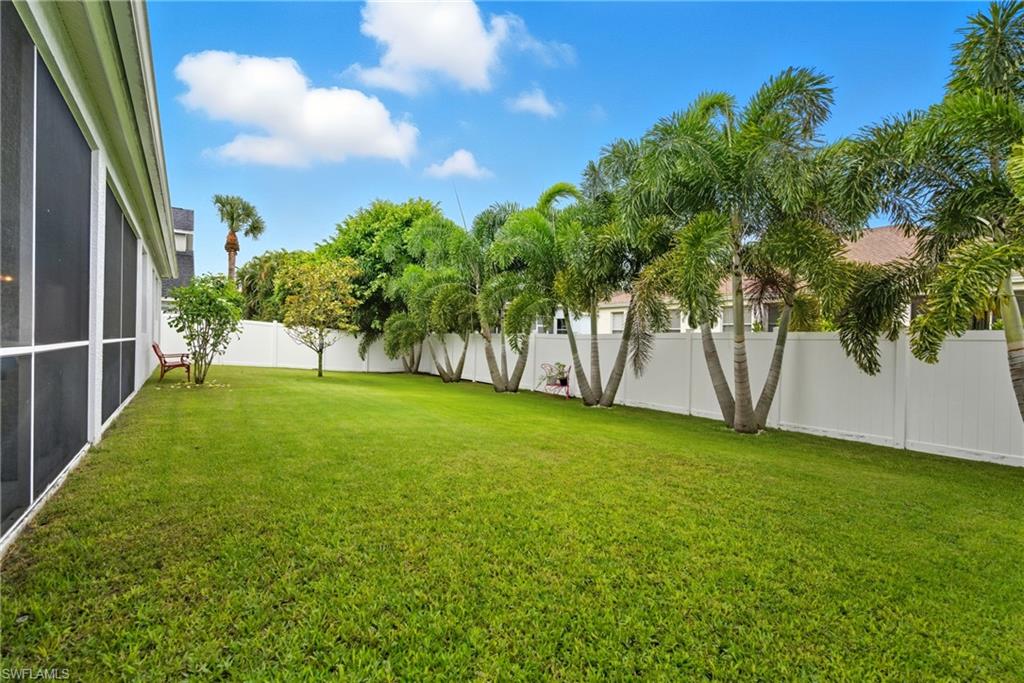 189 Skipping Stone LN, NAPLES