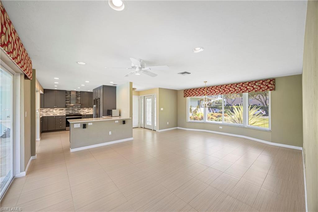 9757 Berkshire ST, NAPLES