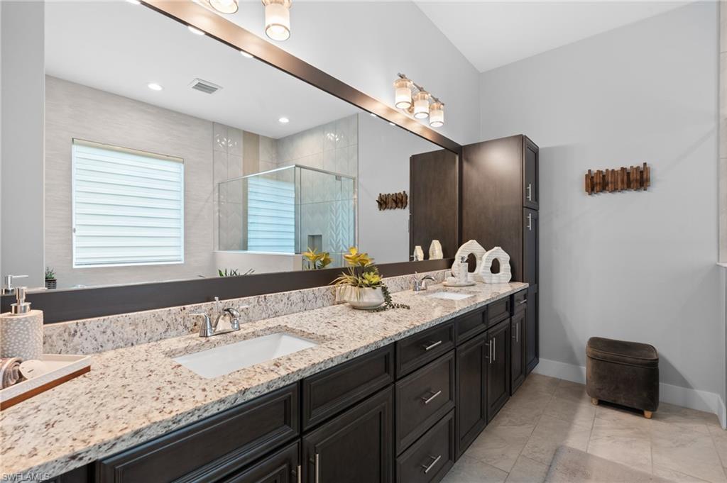 3671 Sapphire Cove CIR