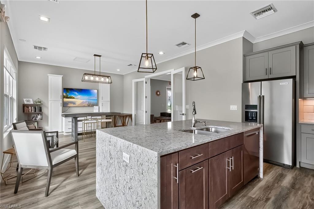 3671 Sapphire Cove CIR