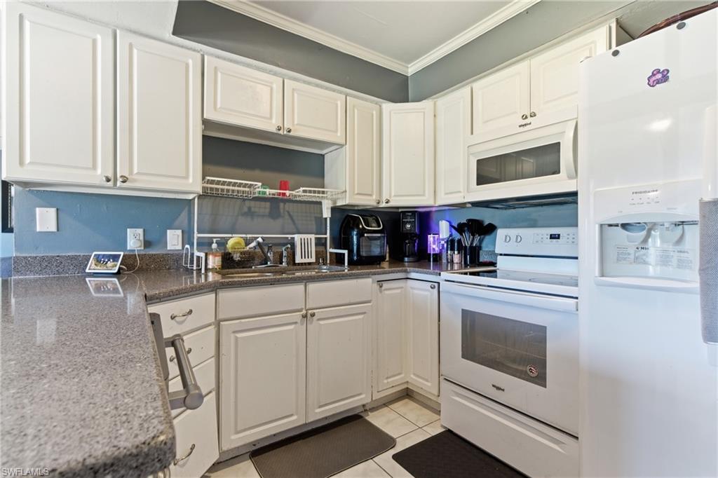 1000 S Alhambra CIR, NAPLES