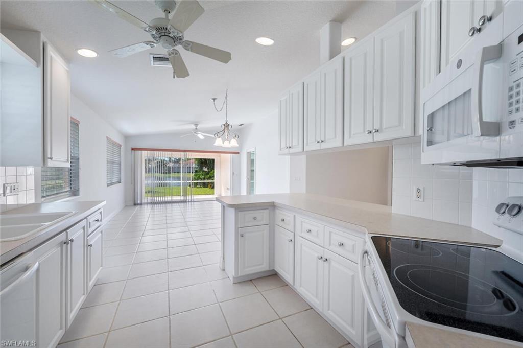 4231 Redonda LN, NAPLES