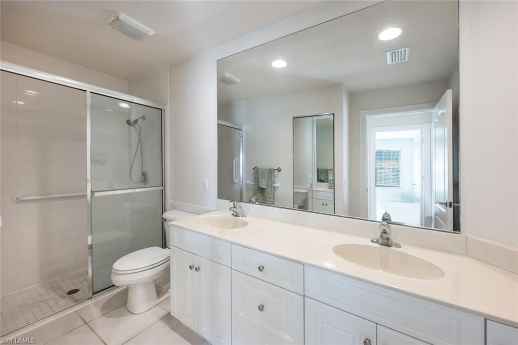 4231 Redonda LN, NAPLES