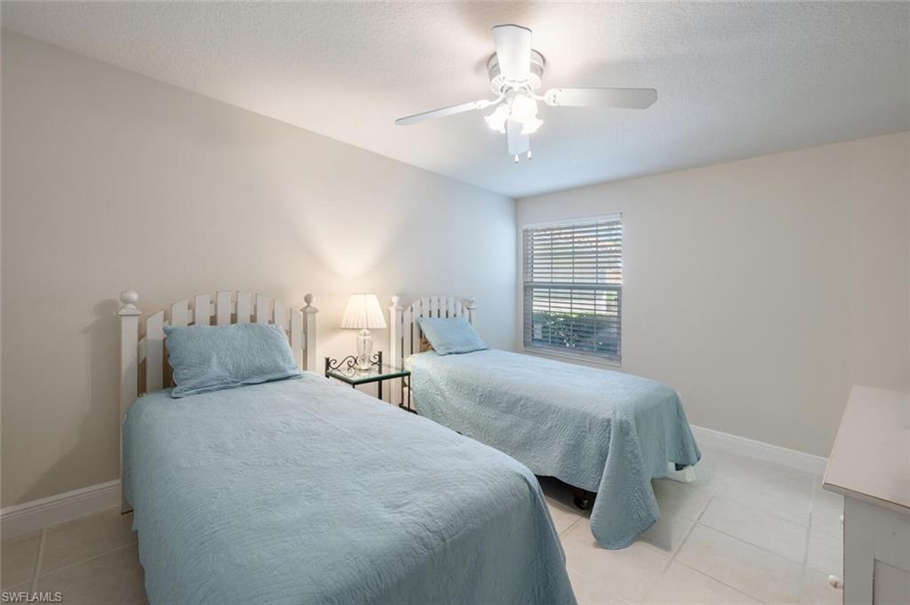 4231 Redonda LN, NAPLES