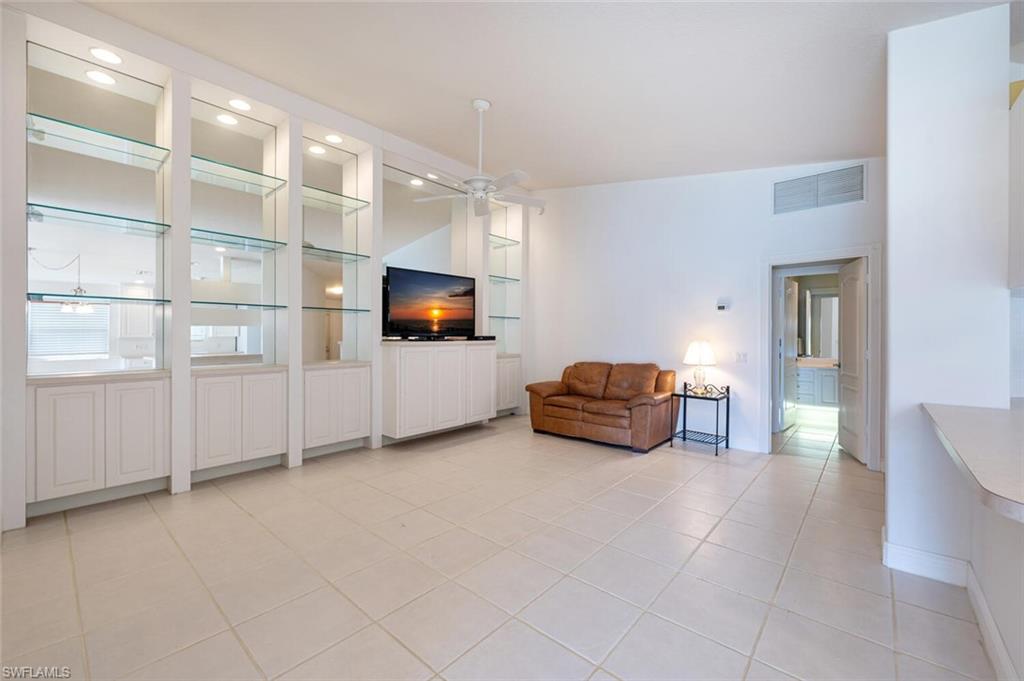 4231 Redonda LN, NAPLES