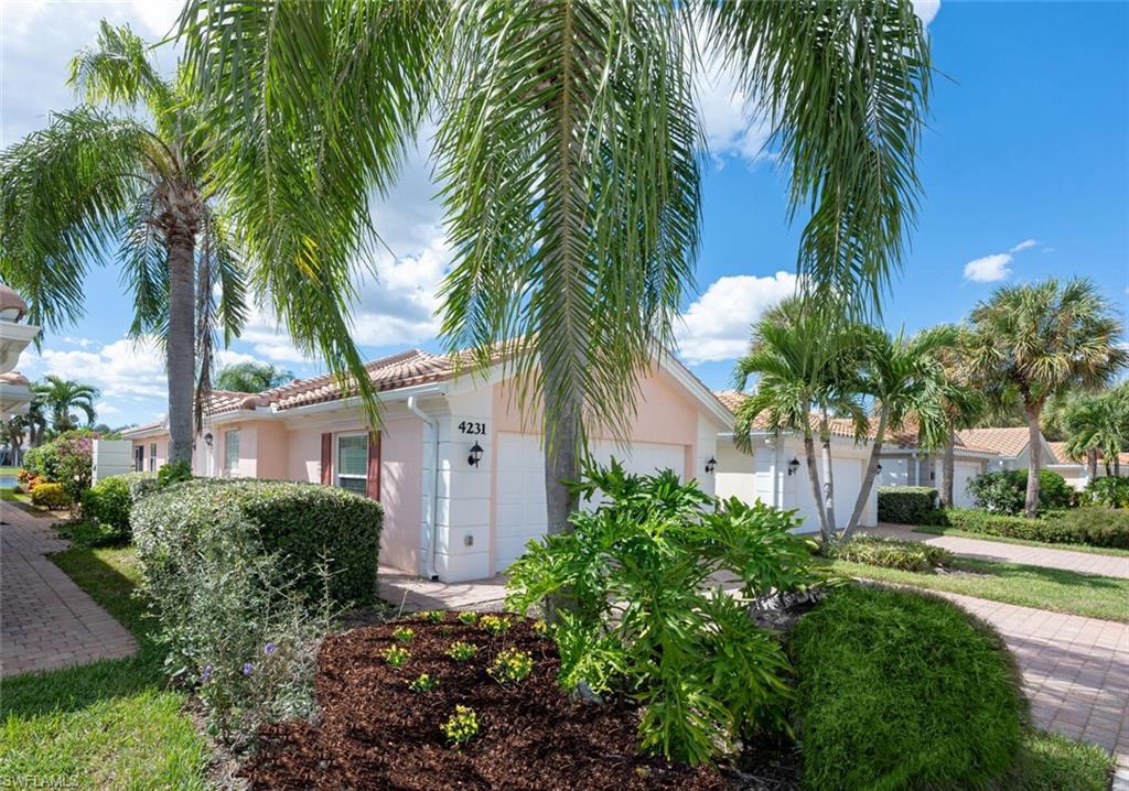 4231 Redonda LN, NAPLES