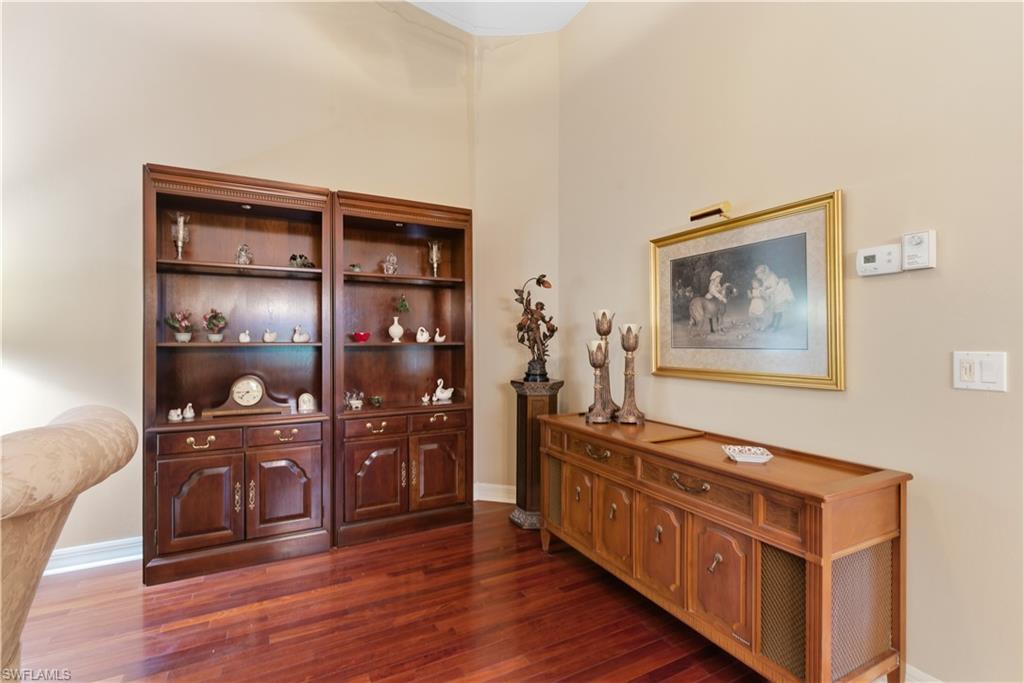 8390 Big Acorn CIR # 11C, NAPLES Unit: 11C