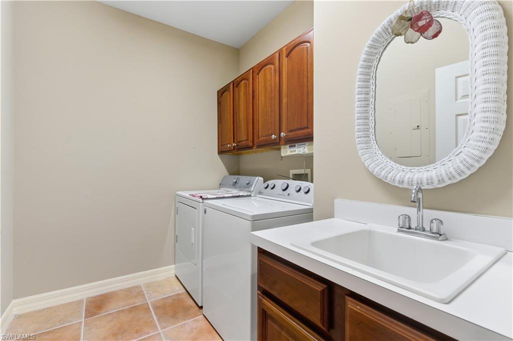 8390 Big Acorn CIR # 11C, NAPLES Unit: 11C