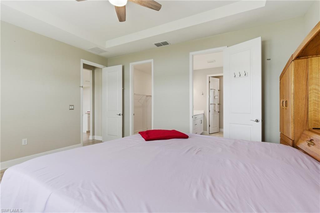 2055 Grove DR, NAPLES