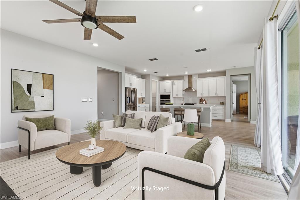 2055 Grove DR, NAPLES