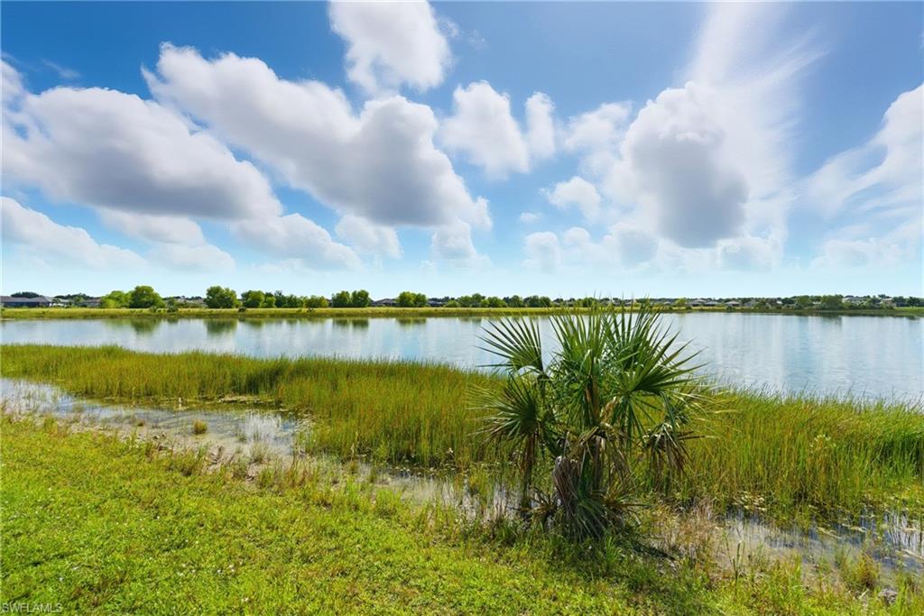 2055 Grove DR, NAPLES