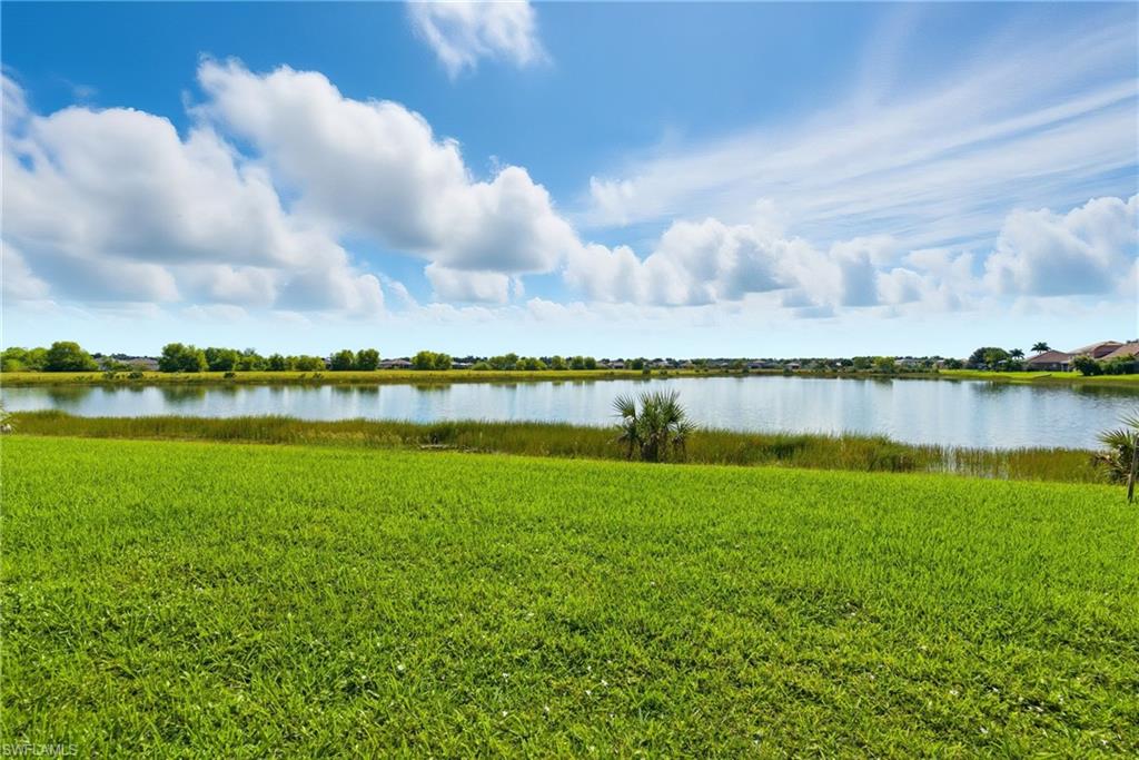 2055 Grove DR, NAPLES