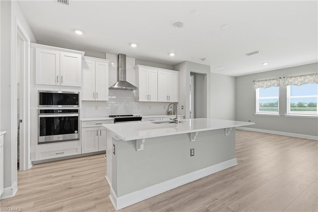 2055 Grove DR, NAPLES