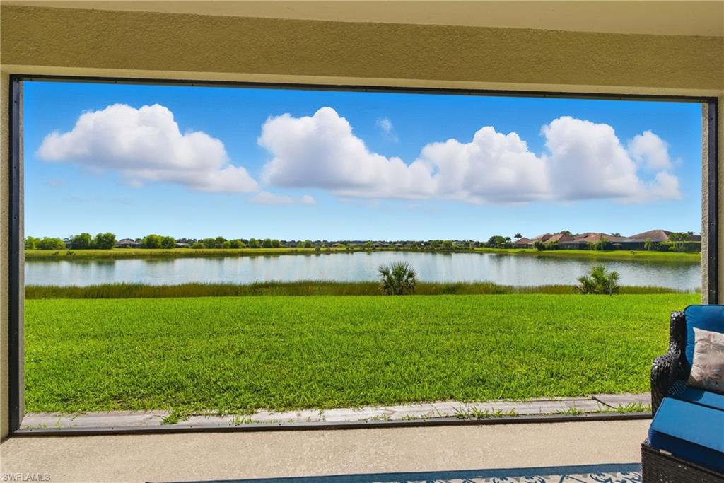 2055 Grove DR, NAPLES