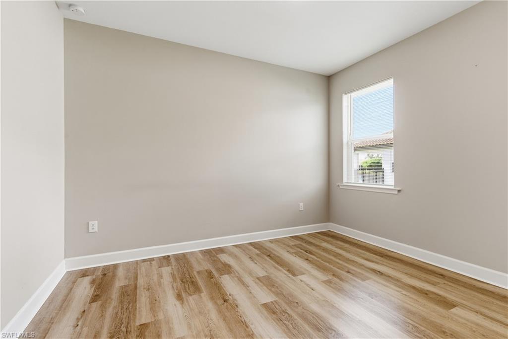 2055 Grove DR, NAPLES