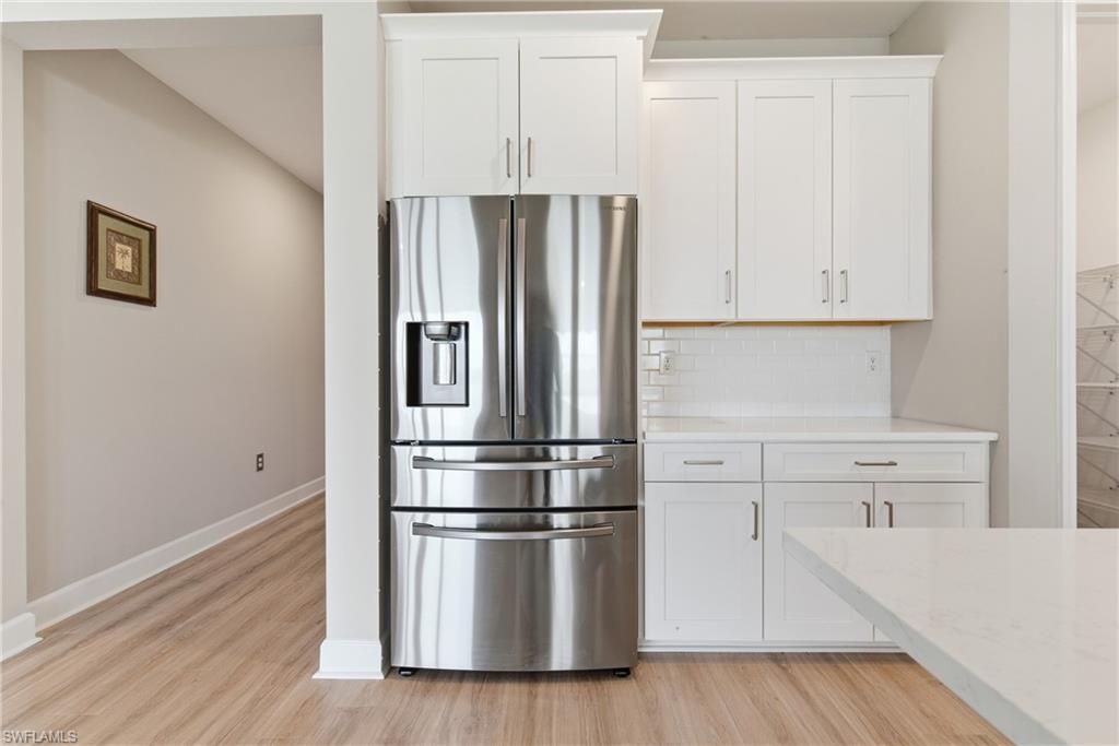 2055 Grove DR, NAPLES