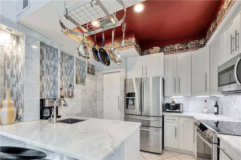 15063 Sterling Oaks DR, NAPLES