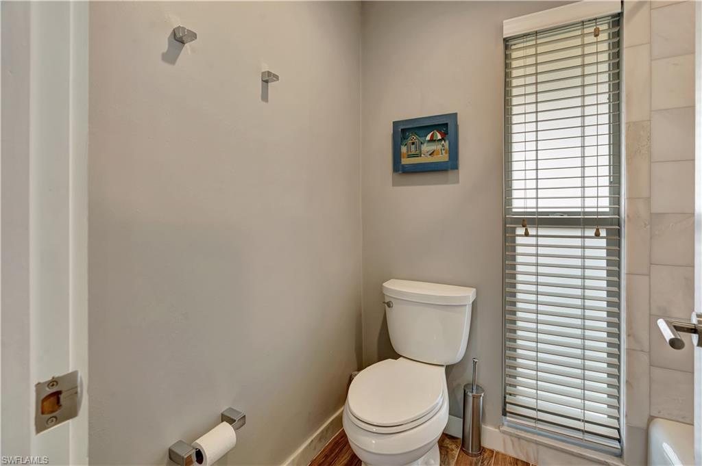 300 Palm DR # 402, NAPLES Unit: 402