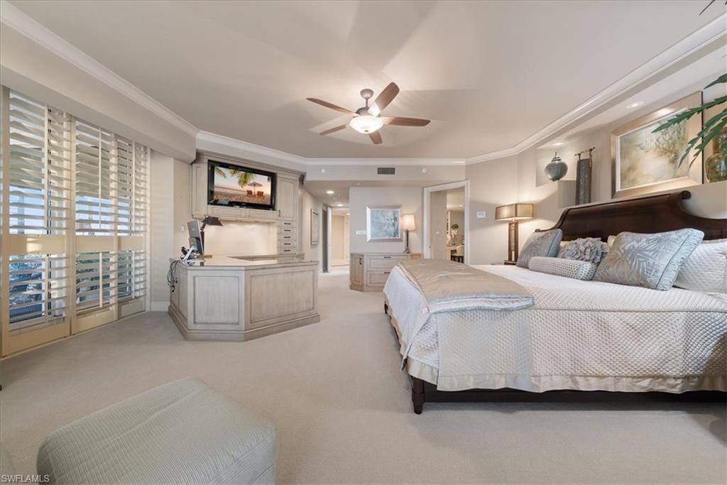 4021 Gulf Shore BLVD N # 1706, NAPLES Unit: 1706