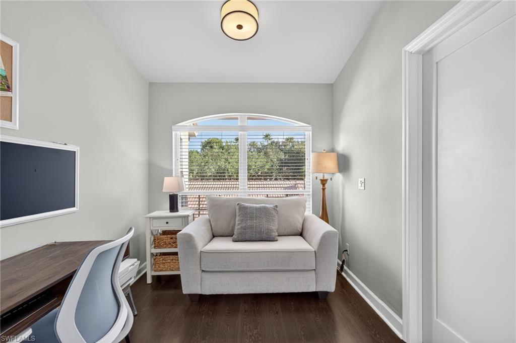 2100 Cascades DR # 4904, NAPLES Unit: 4904