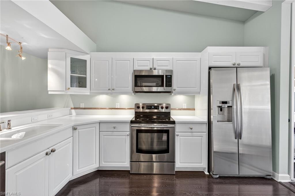 2100 Cascades DR # 4904, NAPLES Unit: 4904