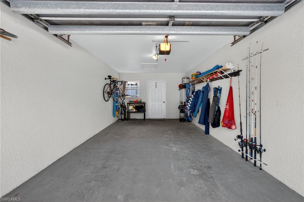 2100 Cascades DR # 4904, NAPLES Unit: 4904