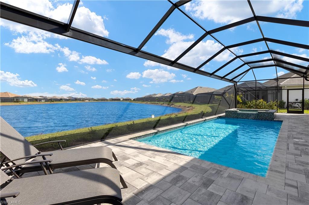 14265 Laguna Springs LN, NAPLES