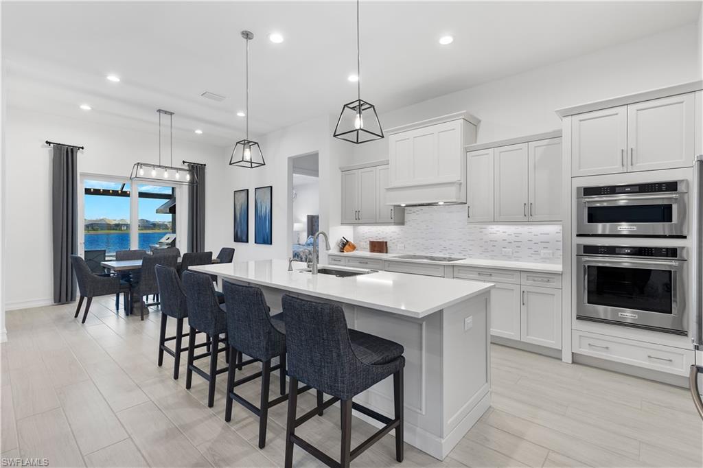 14265 Laguna Springs LN, NAPLES