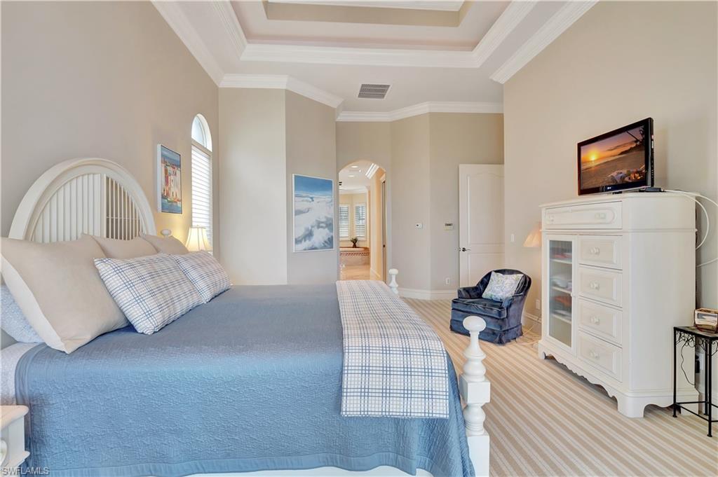 1380 Marlin DR, NAPLES