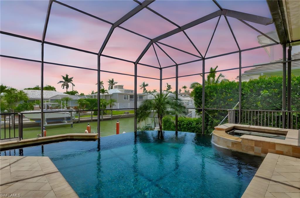 1380 Marlin DR, NAPLES