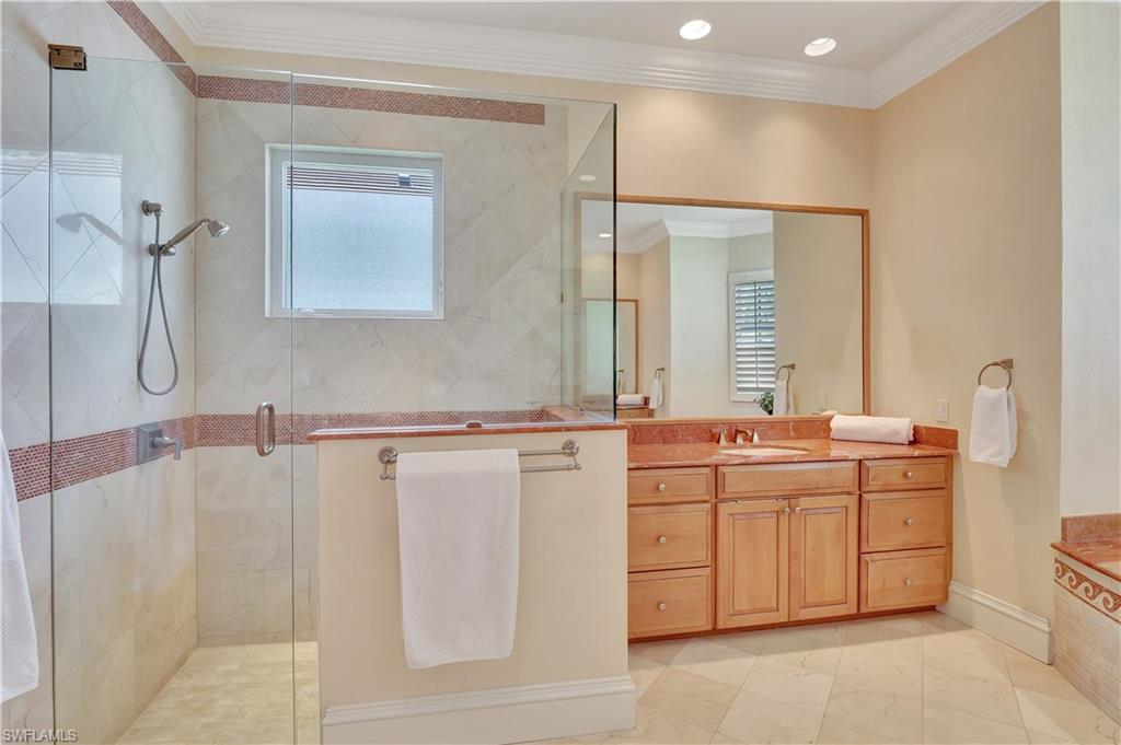 1380 Marlin DR, NAPLES